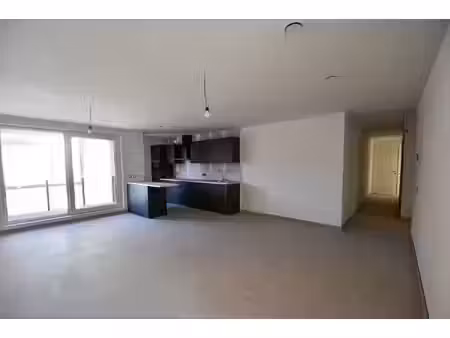 lichtrijk 2-slaapkamerappartement met centrale ligging