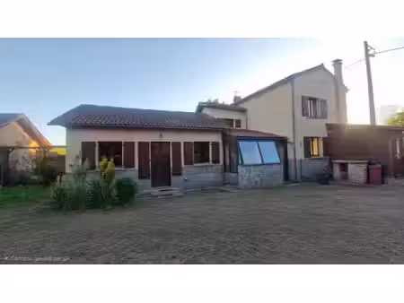 maison de village de 170 m2 à neuville