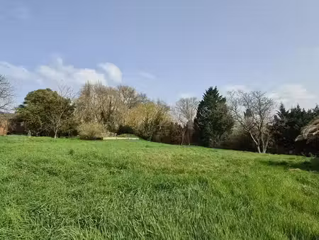terrain 1807 m2