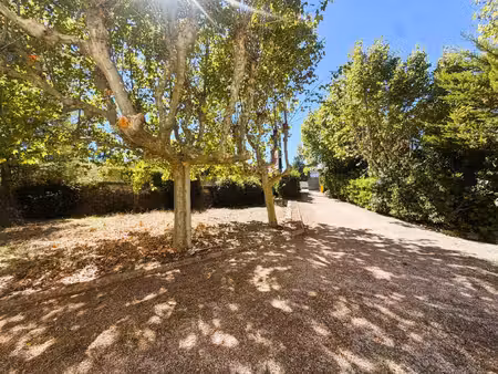 trois lucs  beau terrain de 519 m² bien exposé