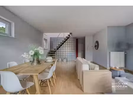 duplexappartement met 3 slaapkamers  garage en berging