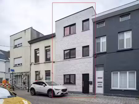 instapklaar huis met drie slaapkamers in het gentse