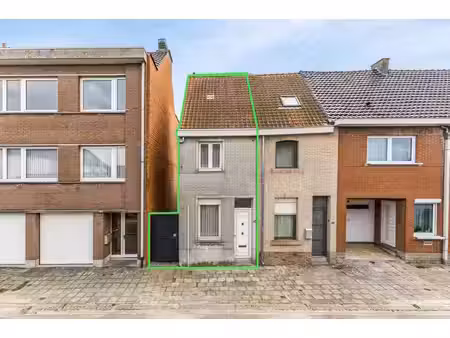 te renoveren woning met 2 slaapkamers  zolder en tuin