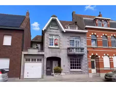 karaktervolle stadswoning te koop met prachtige stadstuin op toplocatie in waregem!