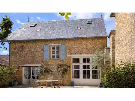 charmante maison de village de 3 chambres avec jardin
