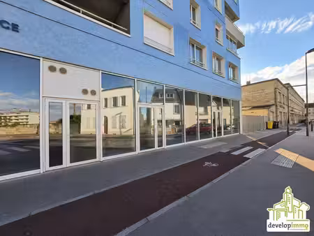 location commerce caen 14000 202m²