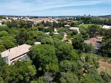 a vendre - centre uzès - maison et son parc de plus 5000m2