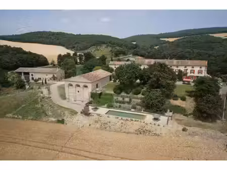 propriété carcassonne - 17 chambres - 827m²