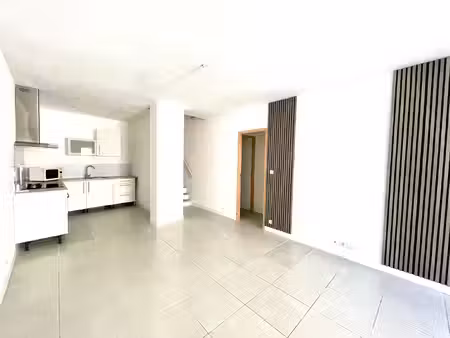 maison 3 pièces 68 m² à louer lambesc 13410 ? | era immobilier