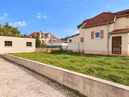 maison mitoyenne avec terrain de 4 ares