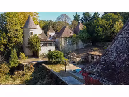 à 14 km au sud-ouest de sarlat - vallée de la dordogne
