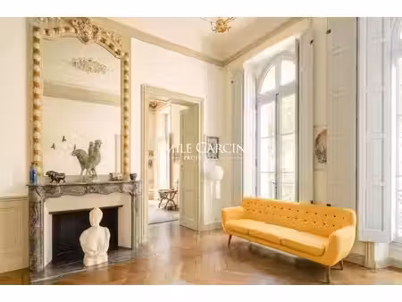 a vendre - historique - appartement de prestige - hôtel particulier - collection lambert -