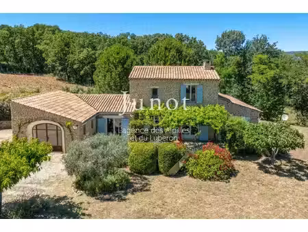 goult - maison au calme - vue imprenables sur les villages - garage