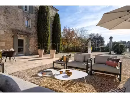 superbe mas avec maisons d'hôtes et luxueux aménagements.