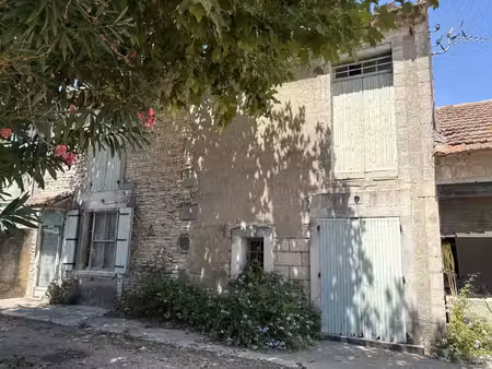 saint-rémy-de-provence / alpilles - mas xixᵉ à restaurer - terrain 740m² - garage -