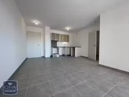 appartement à louer 2 pièces 40 m² - arles (13) - 663€