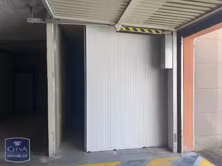 parking à louer - istres (13) - 100€