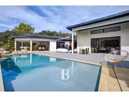 pays d'aix-en-provence – maison d'architecte de plain-pied – 240 m² – conception...