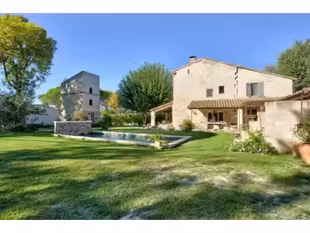 mas de caractère exceptionnel avec piscine et terrain