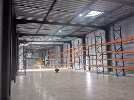 achat local commercial 800m² la ville aux dames 37700