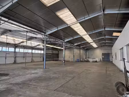 location local commercial 2 032m² st pierre des corps 37700