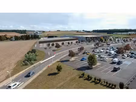 location local commercial 606m² ste maure de touraine 37800