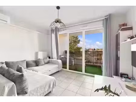 appartement de 3 pièces de 59 m² à marseille