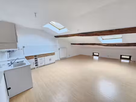 location appartement 3 pièces 44m² st jean le vieux 01640