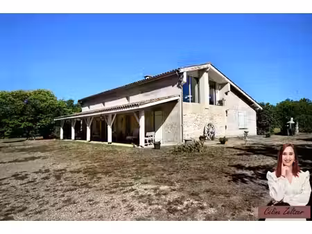 charme de l'ancien  calme et beaux volumes : une maison pleine