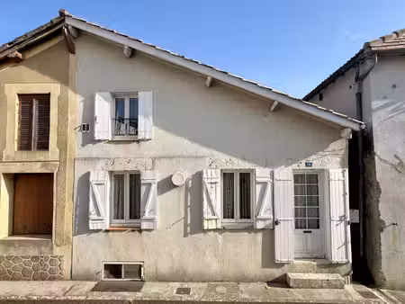 entre duras et eymet – maison de village à pied des commodités