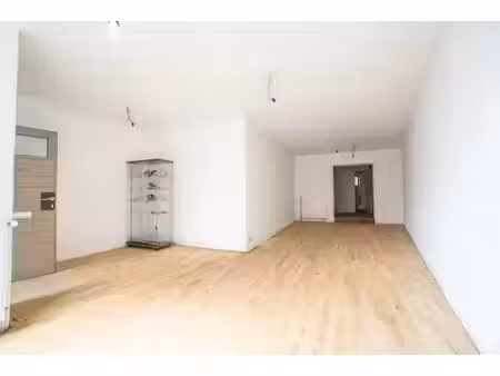 surface commerciale à vendre à chaussee d'alsemberg 973 uccle (vbe81766)