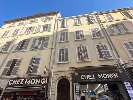 t2 de 54 30m2 proche de st charles/ centre bourse