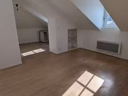 location appartement 3 pièces à angers saint-serge (49000) : à louer 3 pièces / 48m² anger