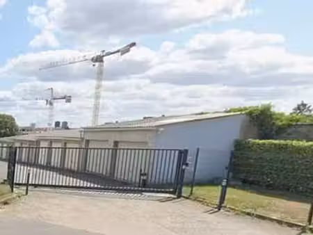 location garage box et parking à nantes saint-donatien (44000) : à louer / 16m² nantes sai