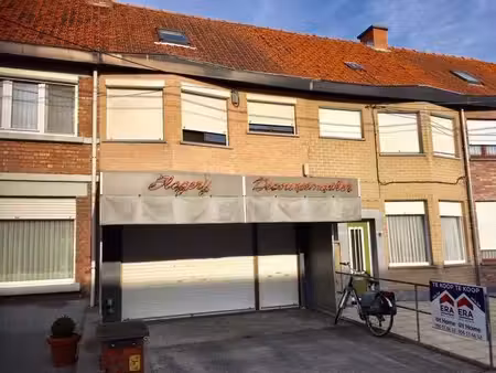 commercieel te koop in roeselare met 3 slaapkamers