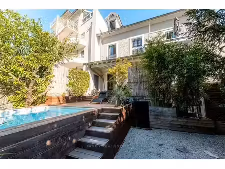 aix-les-bains – maison en cœur de ville  jardin  piscine