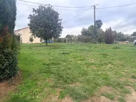 saint-césaire – beau terrain viabilisé de 625 m²