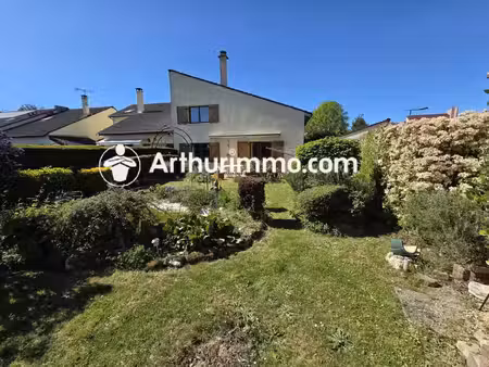 vente maison 6 pièces 119 m2 à savigny-le-temple