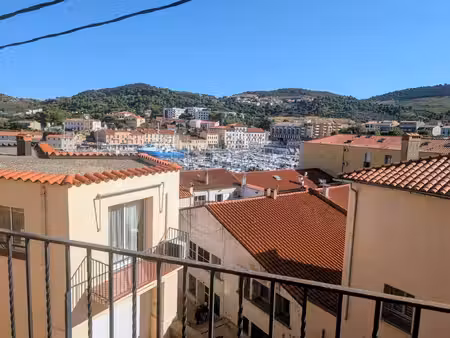 port-vendres - appartement f3 cabine avec vue port à rénover