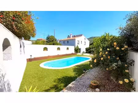 villa 4f 142m²  piscine  2 garages  parcelle 3 174m²  vue imprenanble  emplacement...