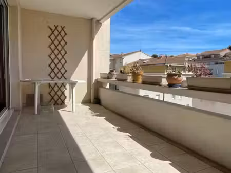 t4 expo sud  immeuble récent en cv avec balcon  parking