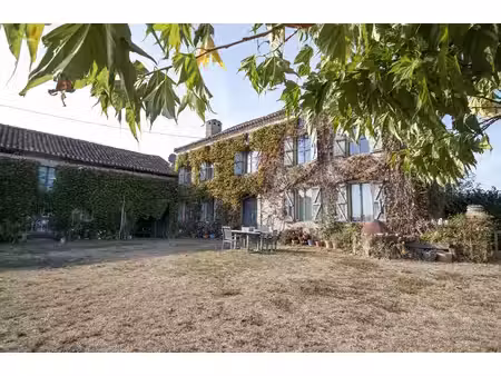 maison de maître secteur riscle 8 pièce(s) 300 m2