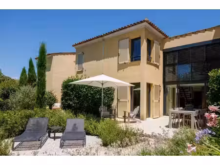 élégante villa-duplex dans un domaine privé avec piscine