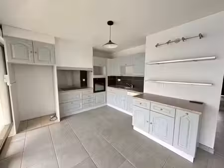 location maison 3 pièces 94 m² à limoges (87000)  920 €