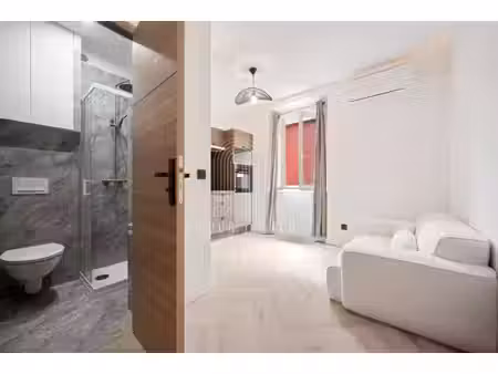 appartement 2p au port de nice