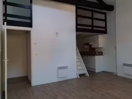location appartement 1 pièce 47m²