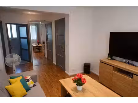 superbe 2 pièces avec terrasse de plus de 30 m² à deux pas de la mer