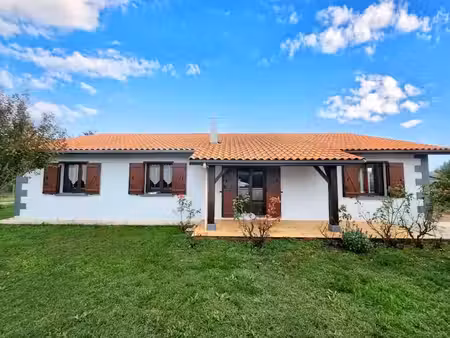 vente maison 5 pièces 135 m² à lesparre-médoc (33340)  281 000 €