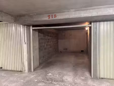 rare - garage en sous-sol - centre ville