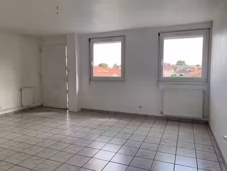location appartement 3 pièces 65.79 m² à savigneux (42600)  690 €